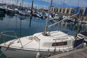 Cozy 19 ft Yacht in Hayling Island